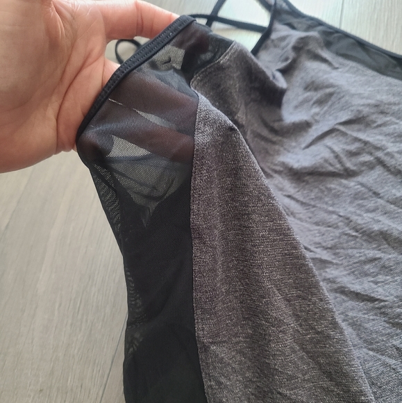 🍋lululemon Lightweight Tank - Picture 3 of 4